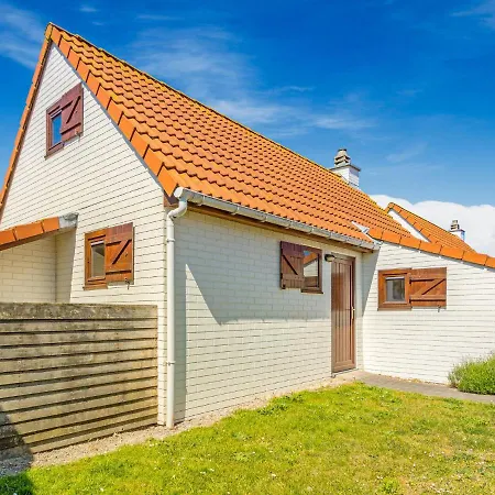 Alluring Holiday In Near Sea Beach Casa de Férias *